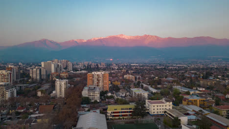 Zeitraffer-Der-Anden-Bergkette-In-Santiago,-Chile