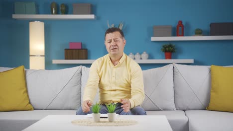 폭력적인 서류 작업에 대해 짜증나는 사람.