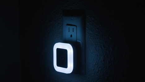 Automatic-Nightlight-Turning-On-Then-Off