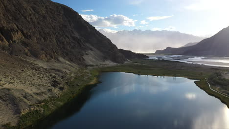drone, valle de skardu ubicado en gilgit-baltistan, pakistán
