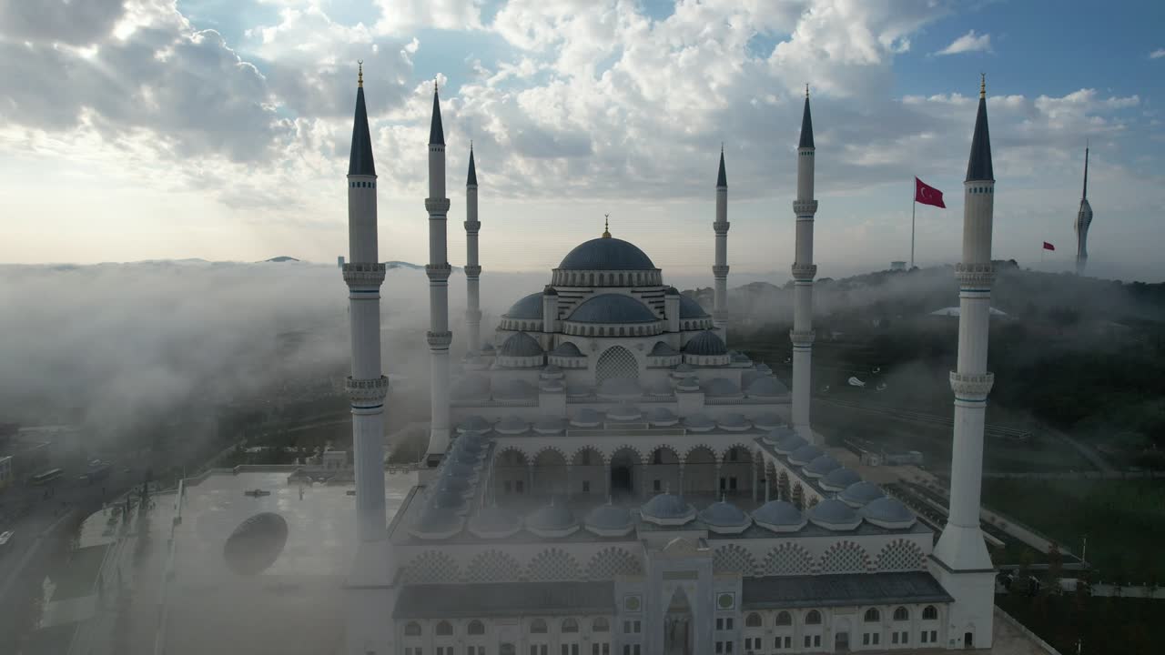 Camlica Mosque in the Fog Uskudar