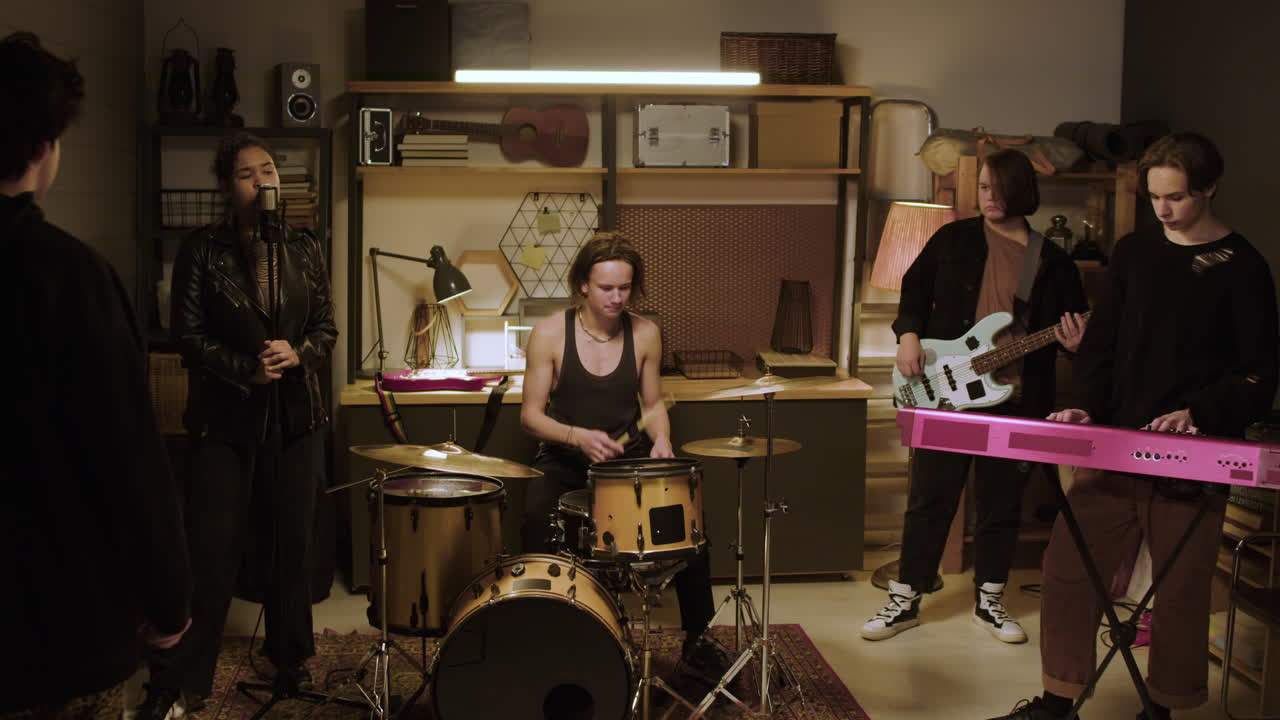 스튜디오의 음악 그룹