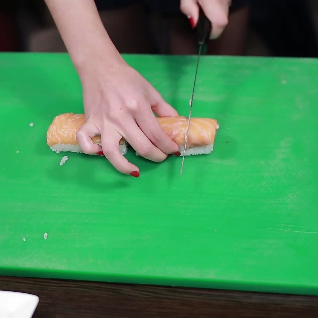 proceso de fabricación de sushi y rollos