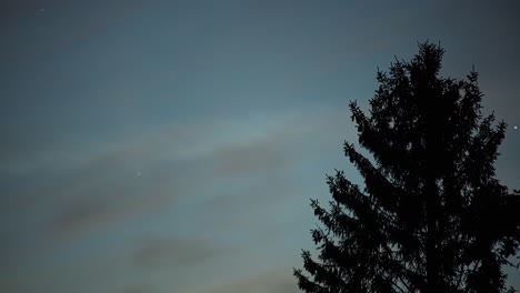 Comet-fly-in-early-morning-sunrise-sky,-fusion-time-lapse