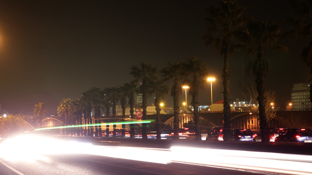 движение по автомагистрали 03