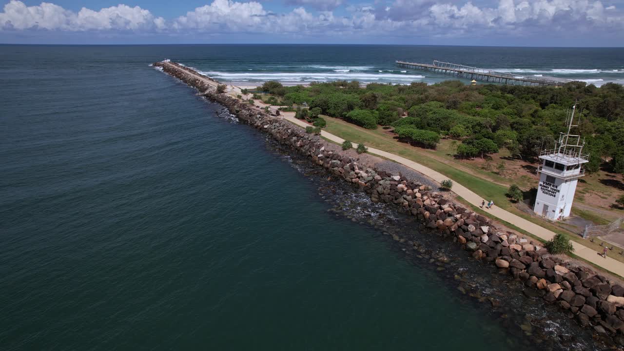 Doug Jennings Park And The Spit Gold Coast In Main Beach, Queensland, Australia - Drone Shot