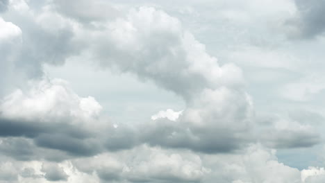 metraje b roll timelapse cielo y nube negra