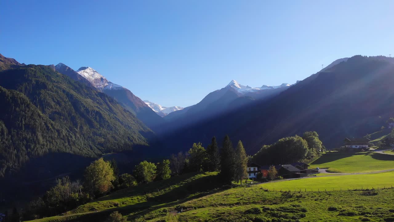 montaña nevada de kitzsteinhorn desde el punto de vista de maiskogel en austria