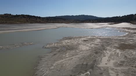 Vista-Aérea-Del-Lago-Acumulado