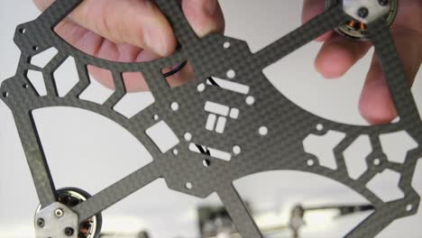 fabricación de drones, chips, soldaduras, reparaciones, mecánicos y placas base
