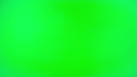 video vertical. caja de regalo rosa de vacaciones atada con cinta roja salta de manera realista