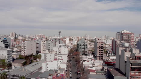 Drohnenaufnahmen-Aus-Der-Innenstadt-Von-Buenos-Aires-Argentinien-Stadtbild-Skyline-Bunte-Gebäude