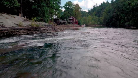 Fluss,-Der-Durch-Die-Berge-Von-North-Carolina-Fließt