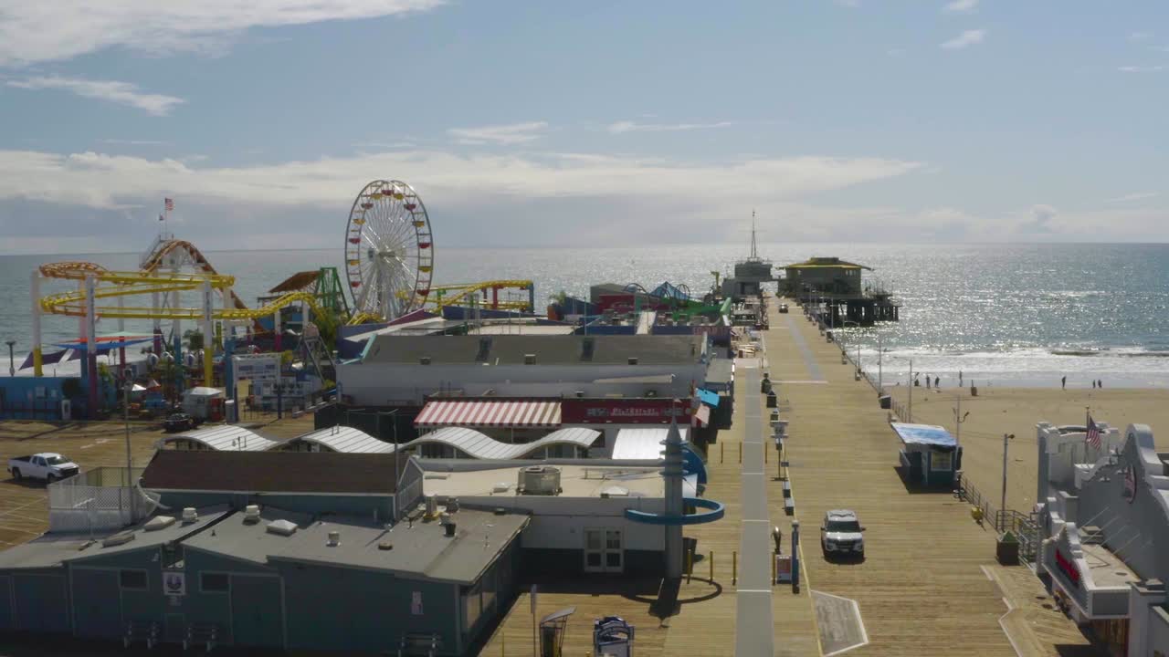 covid19 코로나 바이러스 발병 전염병 동안 버려진 폐쇄 산타 모니카 부두의 공중 5