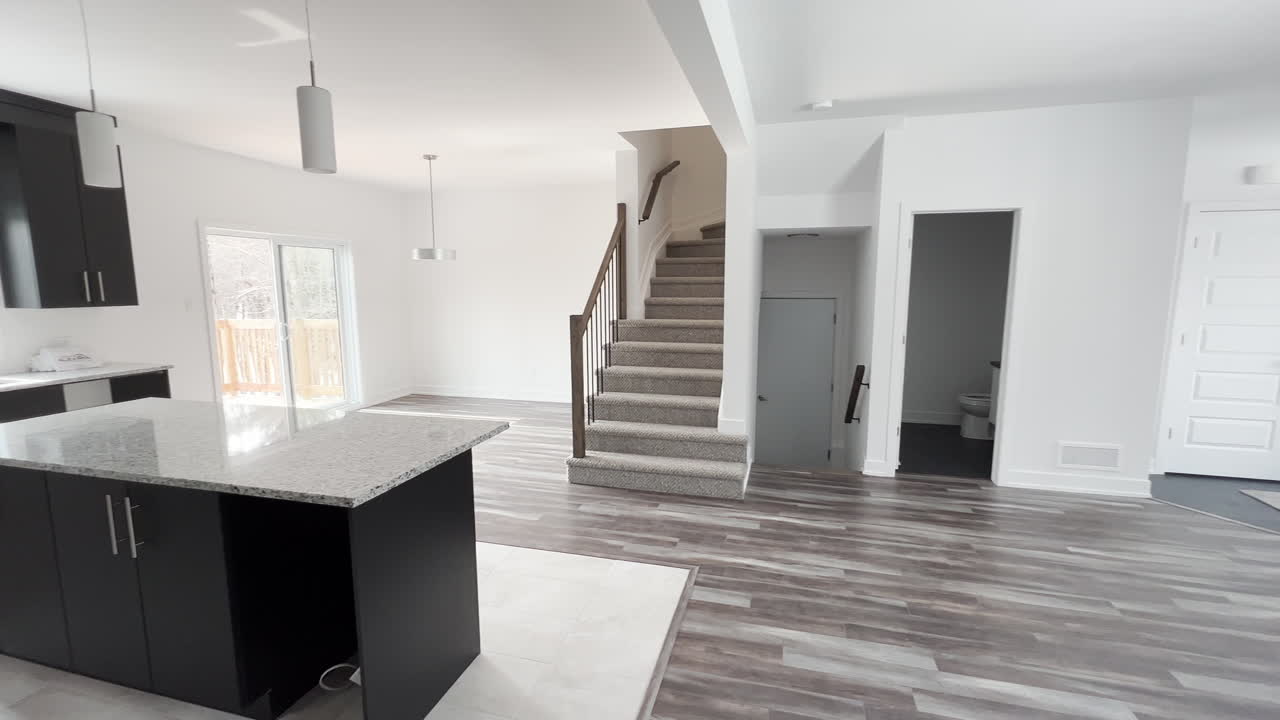 moderna casa adosada de nueva construcción estableciendo tiro