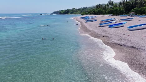 Pintoresca-Playa-De-Quemaito-Durante-El-Verano-En-República-Dominicana---Disparo-De-Drones