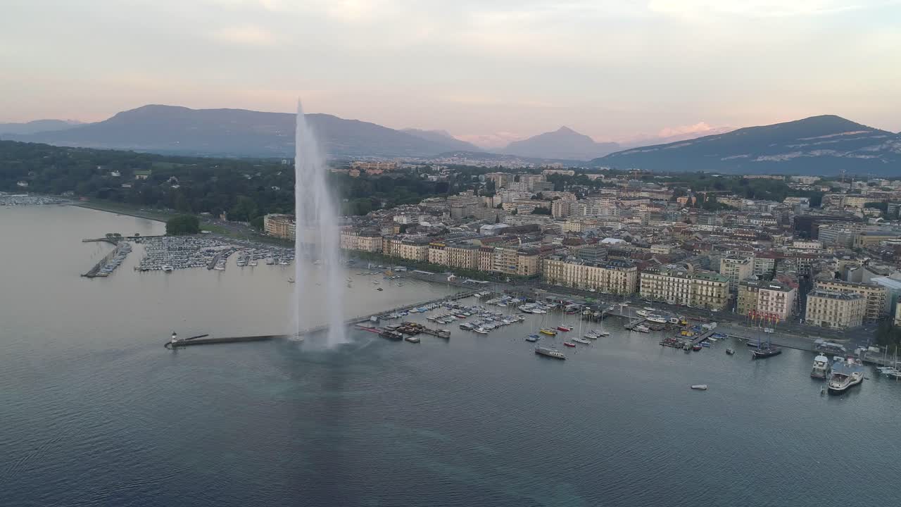 제네바 스위스 공중 드론 설정 샷 분수 호수 스위스 알프스