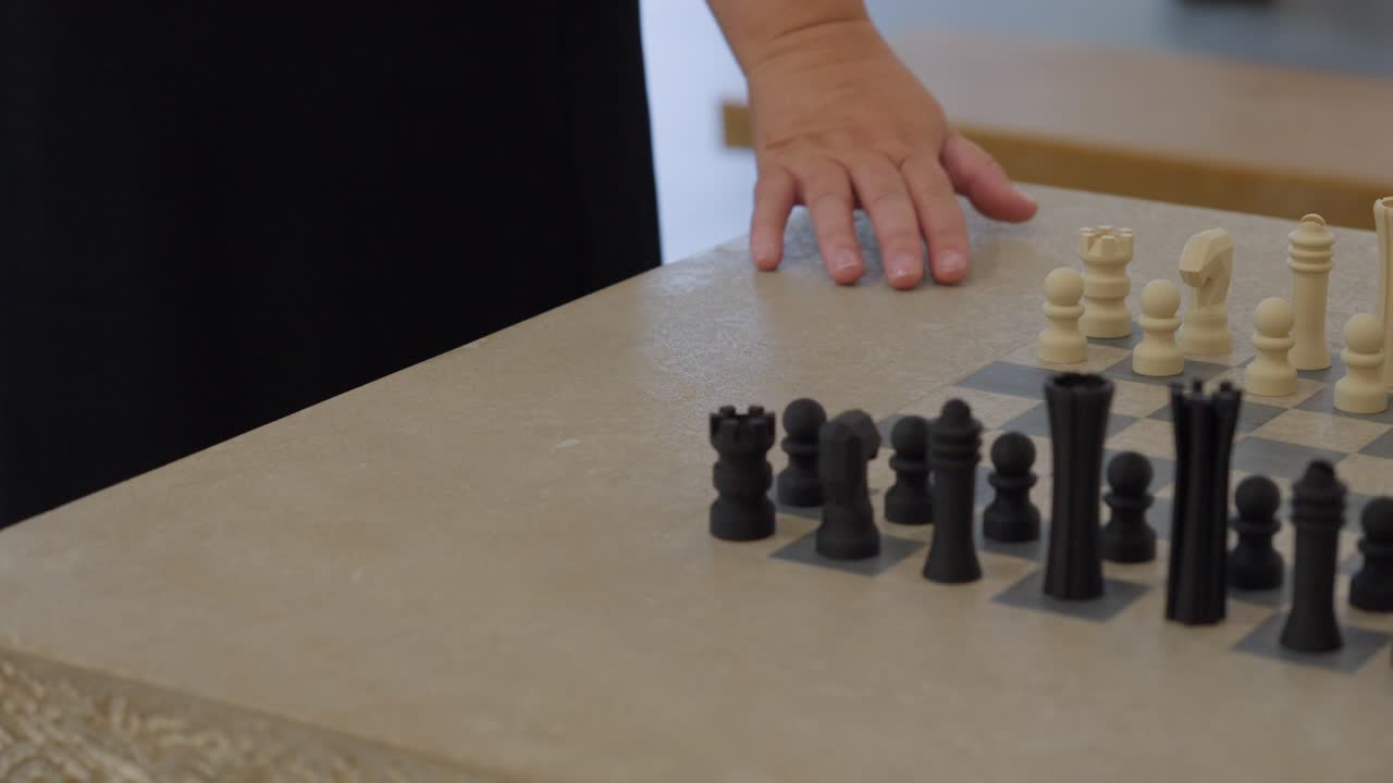 Game of chess set minimalist design reproduction of the Herman Ohme set