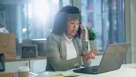 Mujer-De-Negocios,-Llamada-Telefónica-Y-Escritura