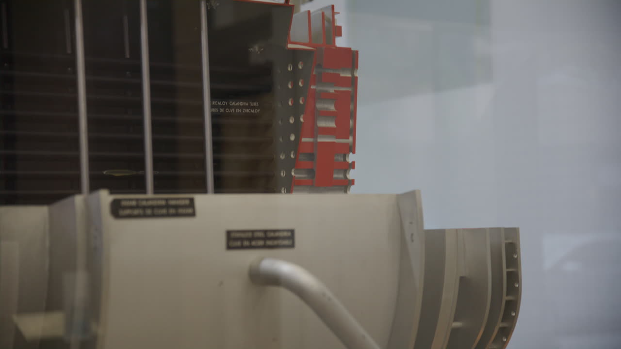 energía nuclear en canadá - reactor de candu cortado