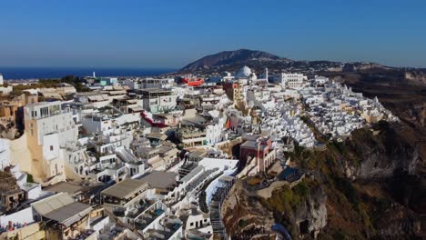 Santorini-Oia-Village-Cliffside-Häuser-Und-Hotels-In-Santorini,-Griechenland