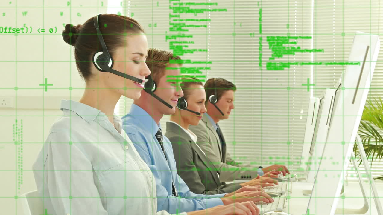 전화 헤드 ⁇ 을 사용하는 비즈니스 사람들에 대한 데이터 처리 애니메이션