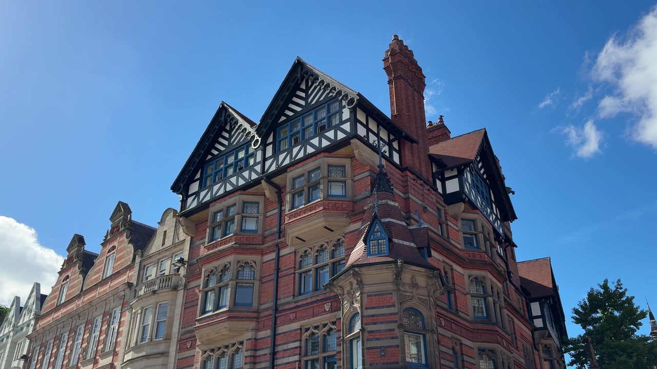 Vista di un edificio storico di riferimento in Old Market Square, nel centro di Nottingham, Inghilterra, che mostra architettura iconica e patrimonio urbano