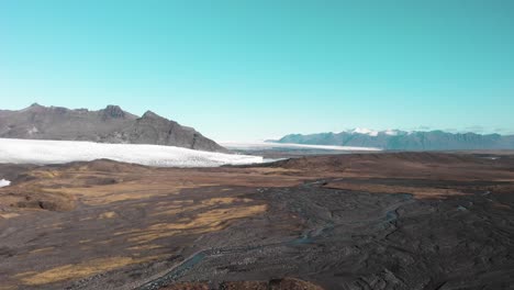 Inhospitable-rugged-landscape-of-Fjallsárlón-glacier-arctic-tundra