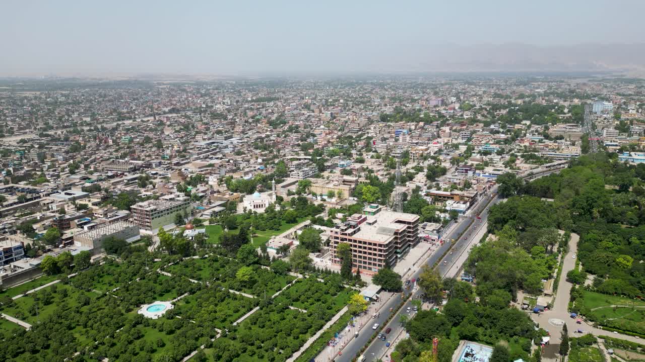 el esplendor de la ciudad de jalalabad visto desde arriba