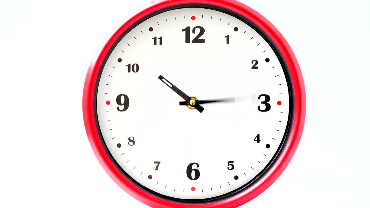 disparo de horas. lapso de tiempo. la manilla de la hora hace toda una revolución.