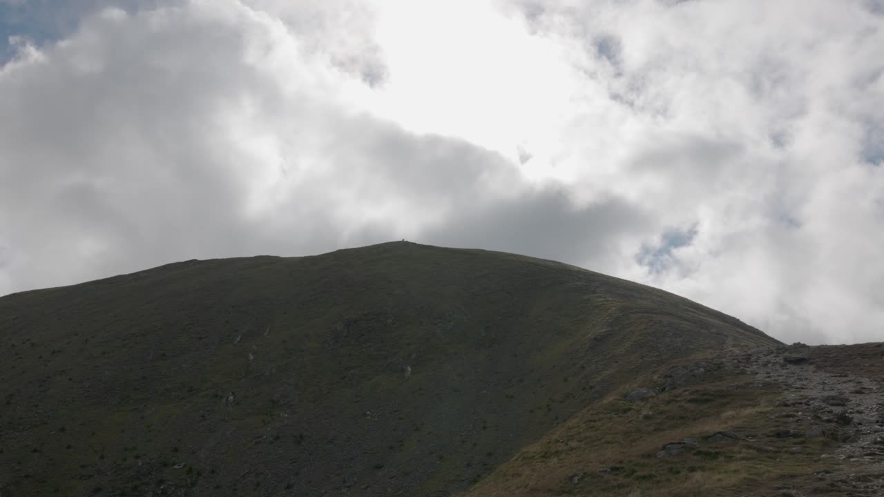 Hand-held shot of the exposed munro ridge line heading up to Ben Vorlich