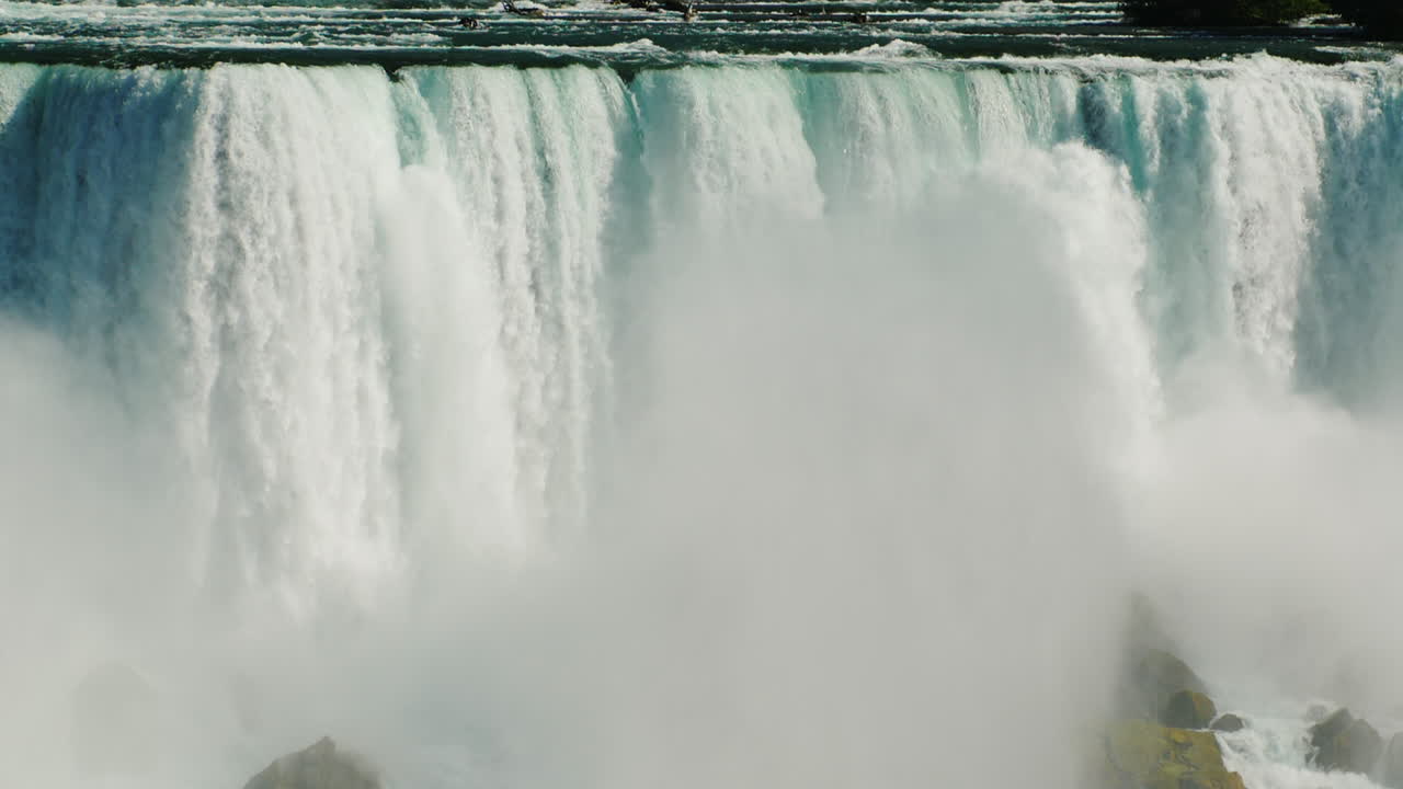 cascada de las cataratas del niágara en cámara lenta