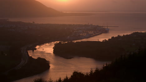 Sonnenaufgang-über-Warrenpoint-Vom-Aussichtspunkt-Flagstaff-Auf-Dem-Fathom-Hill-In-Der-Nähe-Von-Newry