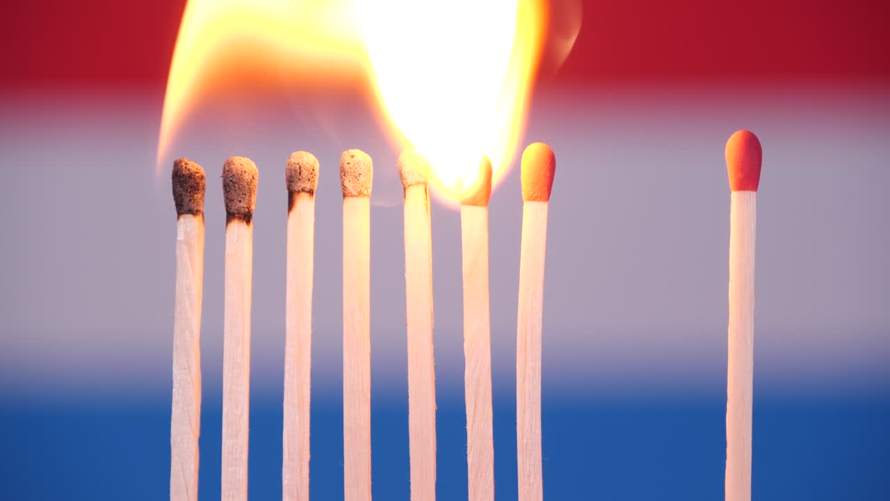 코로나19 확산, 룩부르크의 사회적 거리 두기: 확산하는 전염병, 도미노 효과, covid-19, 고립된 불타는 매치, 바이러스 확산을 멈추기, 격리, 봉쇄