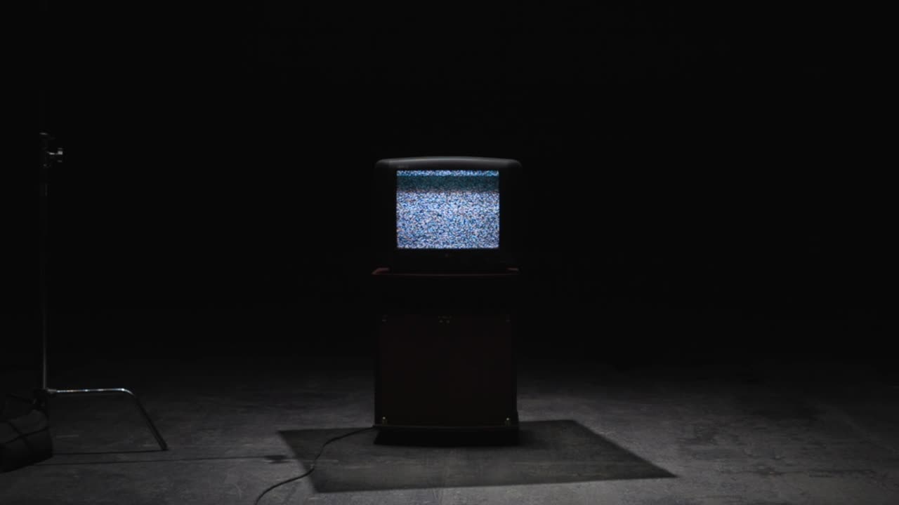 정적 소음과 함께 빈티지 tv