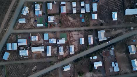 vista aérea de los techos de las casas de campo