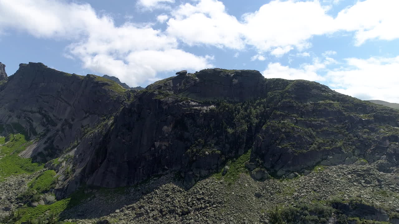 explore la encantadora belleza de ergaki