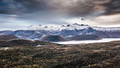 Crudo-Paisaje-Del-Norte