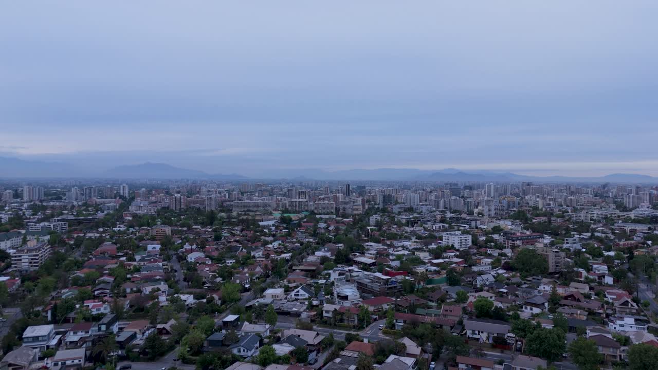 산티아고 데 칠레 금융 지구 겨울 아침에 타임  ⁇ 스 프로비덴시아