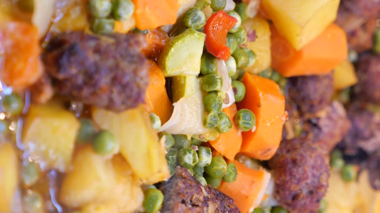 Stufato di verdure e polpette