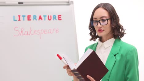 Teacher explaining Shakespeare