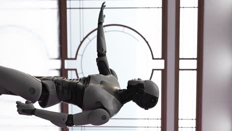 un robot en medio de las luces de fondo