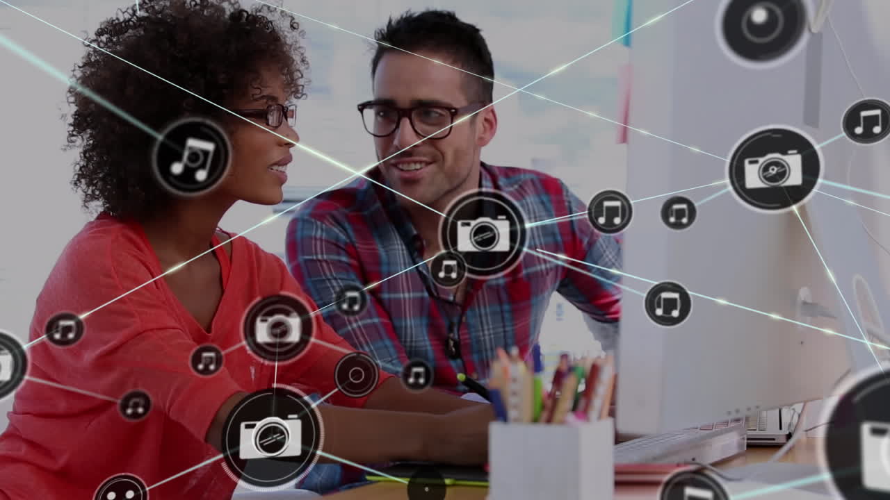 animación de la red de conexiones entre diversas personas de negocios en la oficina