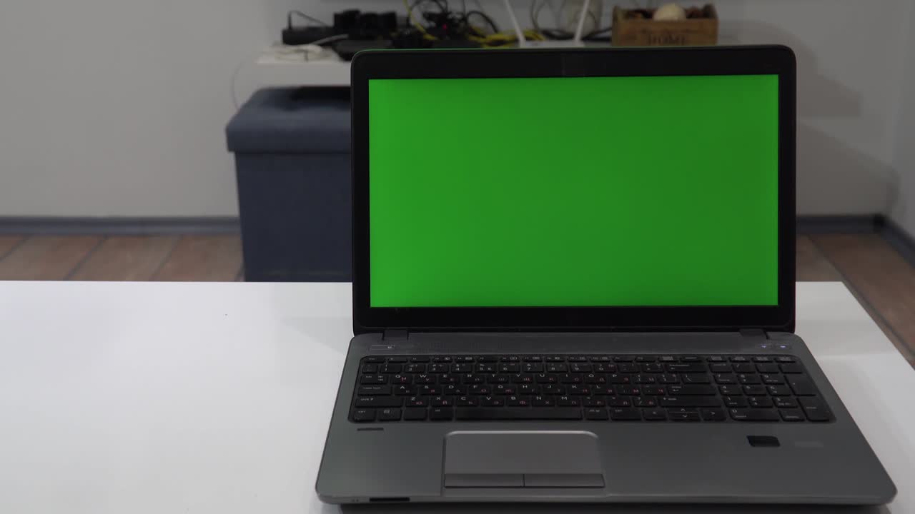 portátil en un concepto de tv inteligente