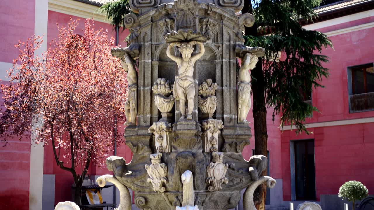 영광의 분수 (glory fountain) 는 스페인에서 촬영된 영화입니다.