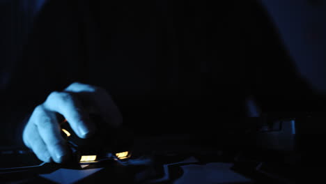 mouse movement while playing a video game