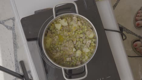 La-Comida-Se-Esta-Cocinando