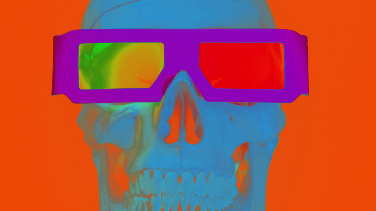 cráneo con gafas de película 3d con colores abstractos