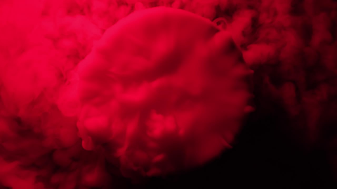 다채로운 연기의 질감 가까이에서 위에서 볼 수 있습니다.