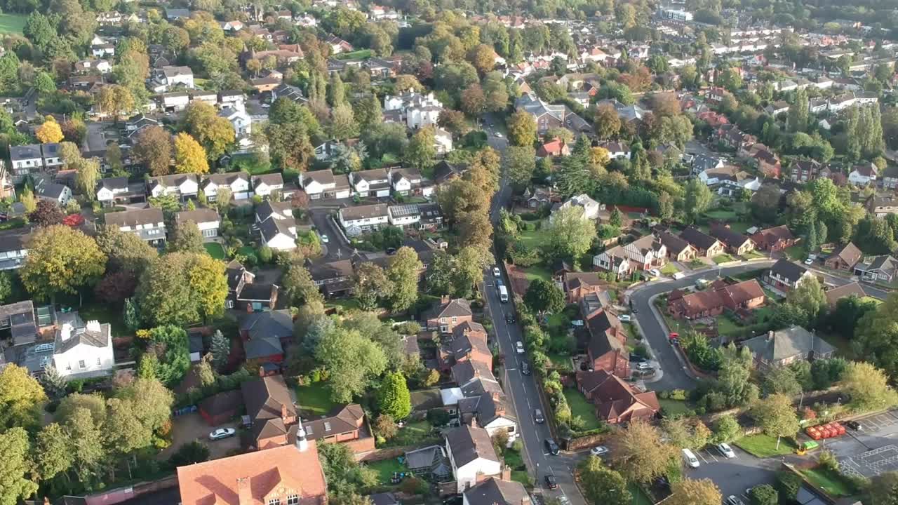 Veduta aerea del villaggio di Woolton, parte meridionale di Liverpool, Regno Unito